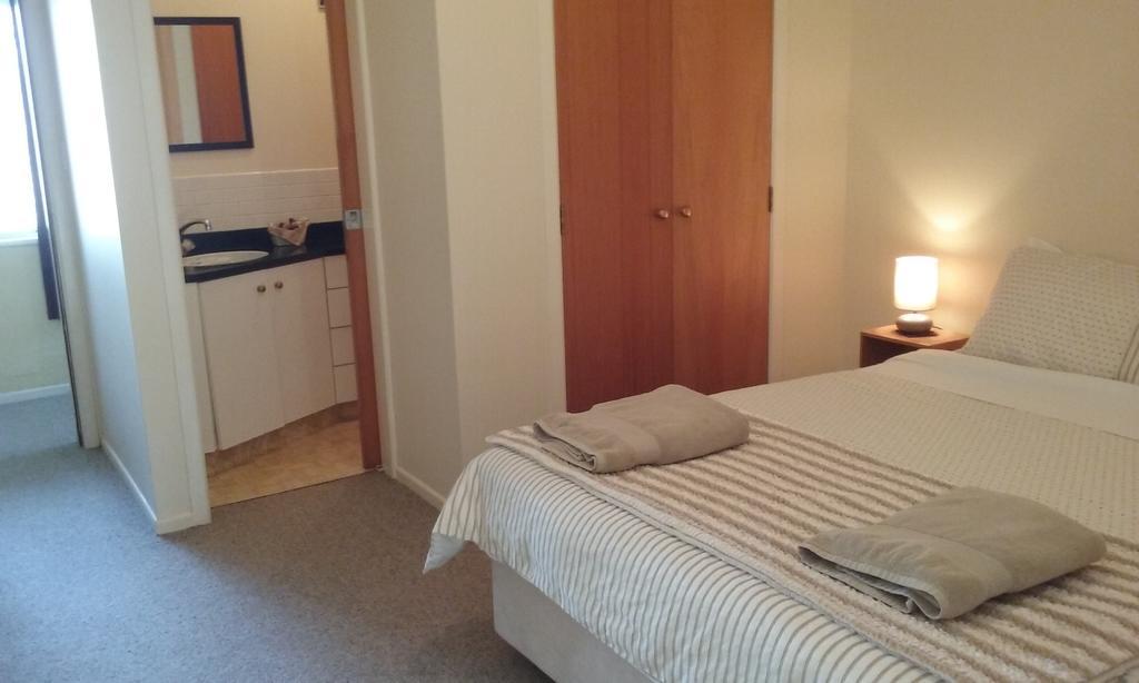 Ocean View Raglan Bed & Breakfast Bagian luar foto