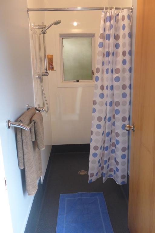 Ocean View Raglan Bed & Breakfast Bagian luar foto