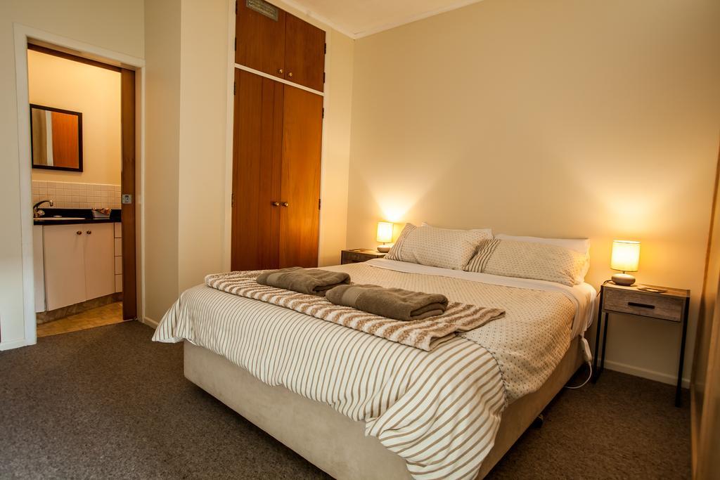 Ocean View Raglan Bed & Breakfast Bagian luar foto
