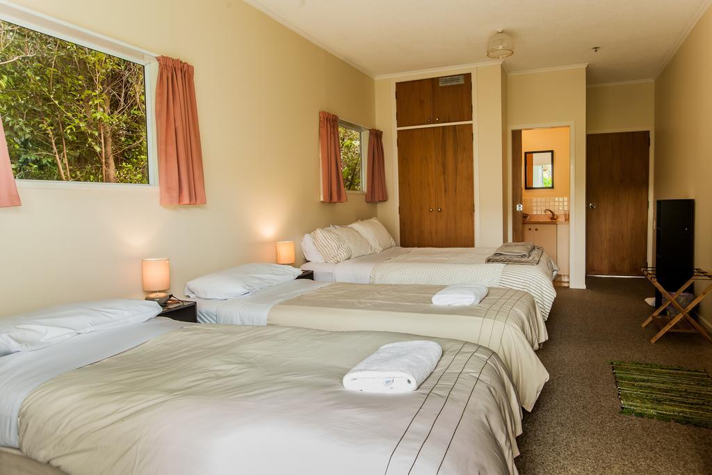 Ocean View Raglan Bed & Breakfast Bagian luar foto