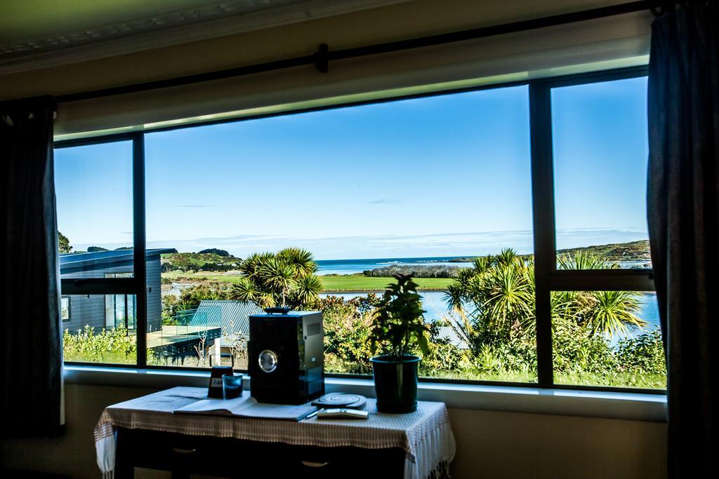Ocean View Raglan Bed & Breakfast Bagian luar foto
