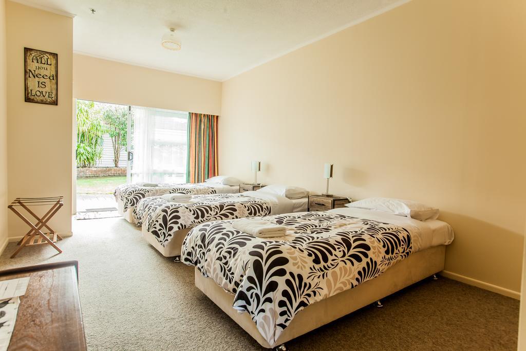 Ocean View Raglan Bed & Breakfast Bagian luar foto